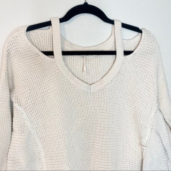 Free people cold shoulder sweater knit long sleeve small cream boho - Picture 12 of 13